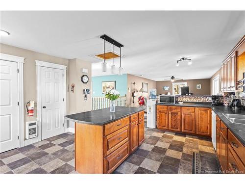 2535 Route 102, Lincoln, NB 