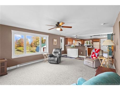 2535 Route 102, Lincoln, NB 