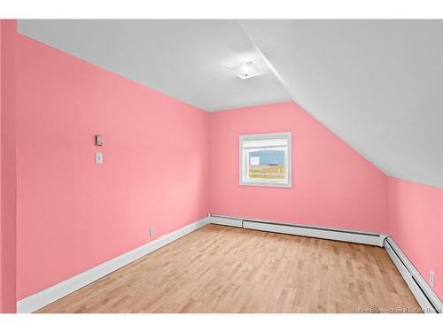 2535 Route 102, Lincoln, NB 