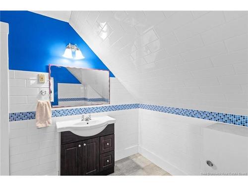 2535 Route 102, Lincoln, NB 