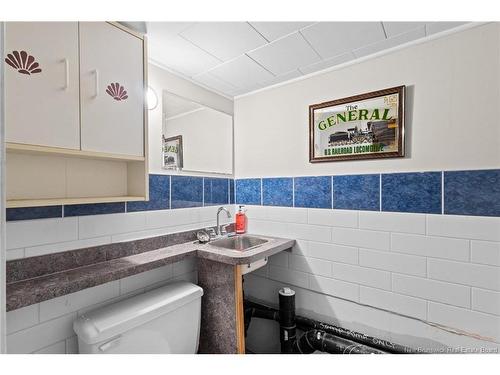 2535 Route 102, Lincoln, NB 