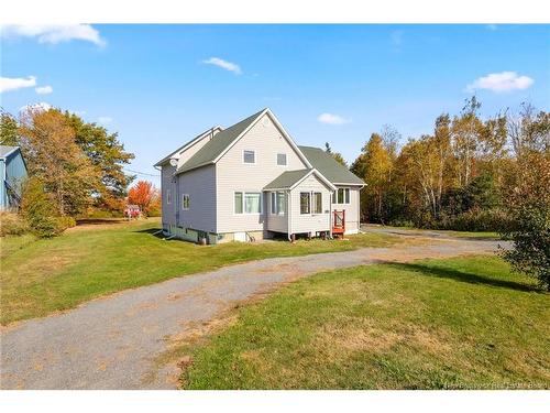 2535 Route 102, Lincoln, NB 