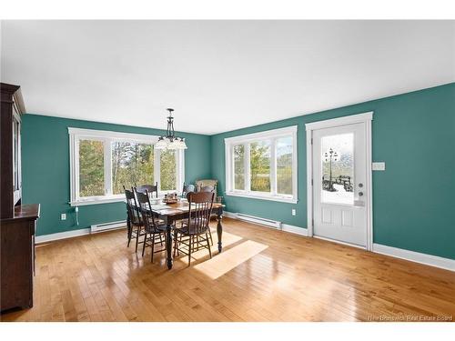 2535 Route 102, Lincoln, NB 