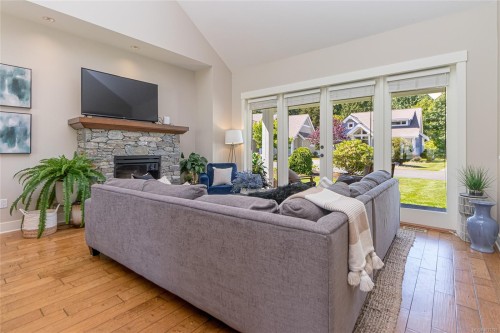 #15-5251 Island Hwy West, Qualicum Beach, BC 
