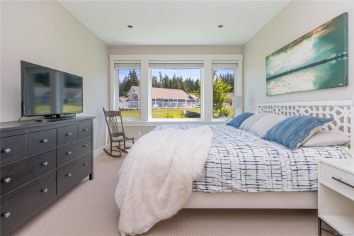 #15-5251 Island Hwy West, Qualicum Beach, BC 