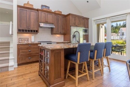 #15-5251 Island Hwy West, Qualicum Beach, BC 
