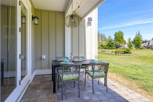 #15-5251 Island Hwy West, Qualicum Beach, BC 