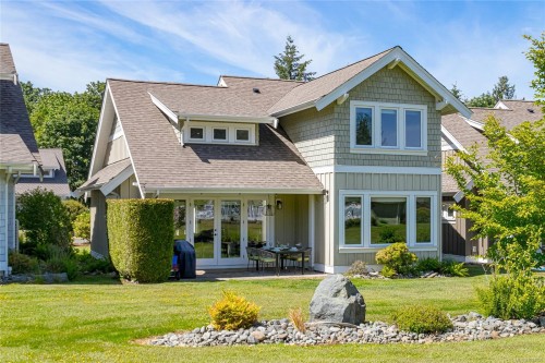 #15-5251 Island Hwy West, Qualicum Beach, BC 
