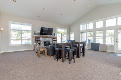 #15-5251 Island Hwy West, Qualicum Beach, BC 