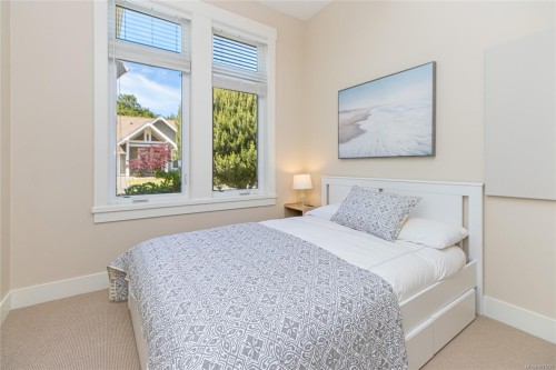 #15-5251 Island Hwy West, Qualicum Beach, BC 