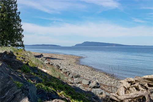 #15-5251 Island Hwy West, Qualicum Beach, BC 