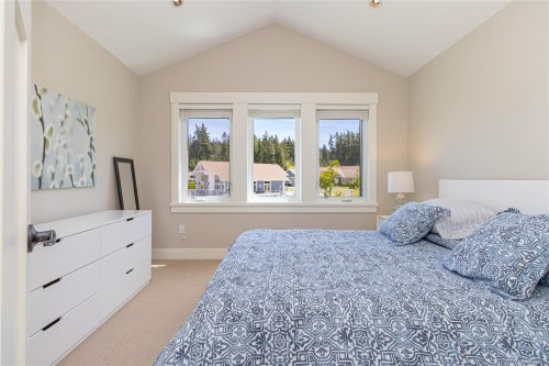 #15-5251 Island Hwy West, Qualicum Beach, BC 