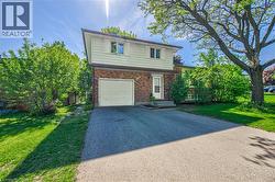 164 WHITE PINE Crescent  Waterloo, ON N2V 1C1