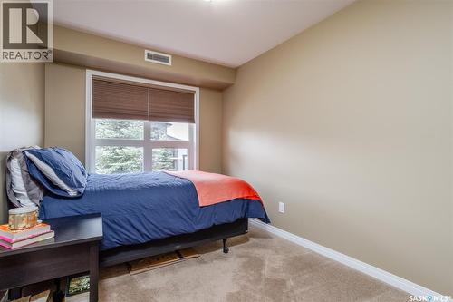 5109 110 Willis Crescent, Saskatoon, SK - Indoor Photo Showing Bedroom
