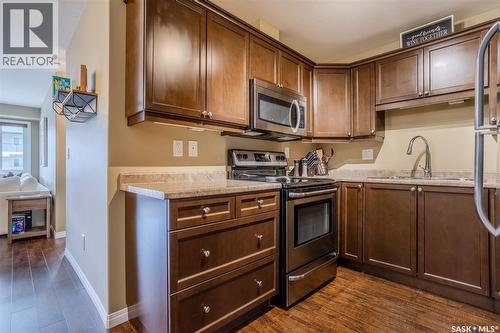 5109 110 Willis Crescent, Saskatoon, SK - Indoor Photo Showing Kitchen