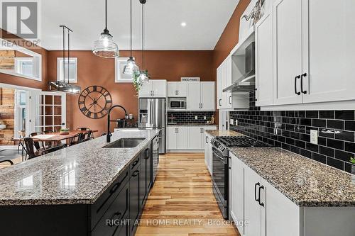 766 Du Rivage Street, Clarence-Rockland, ON - Indoor Photo Showing Kitchen With Upgraded Kitchen