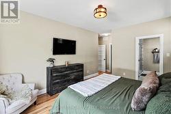 Primary Bedroom - 