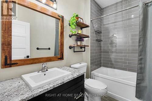 Family Bathroom - 766 Du Rivage Street, Clarence-Rockland, ON - Indoor Photo Showing Bathroom
