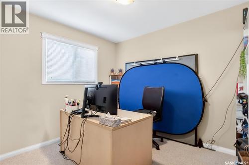 215 Neatby Crescent, Saskatoon, SK - Indoor