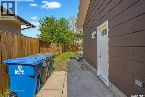 215 Neatby Crescent, Saskatoon, SK - Outdoor With Exterior
