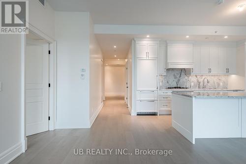 202 - 1451 WELLINGTON STREET W , Ottawa, Ontario K1Y 2X3 4