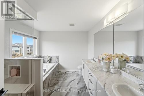 80 Explorer Way, Thorold, ON - Indoor Photo Showing Bathroom