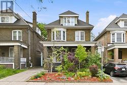 102 CARRICK AVENUE  Hamilton, ON L8M 2W6