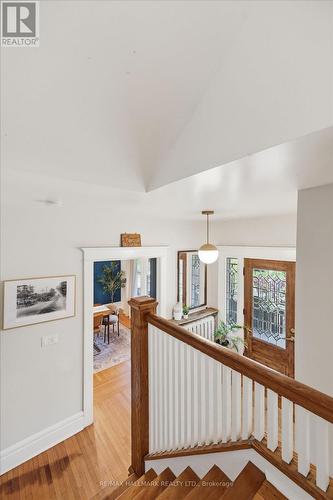 102 Carrick Avenue, Hamilton, ON - Indoor Photo Showing Other Room