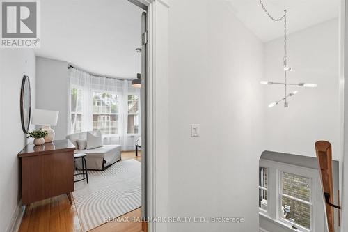 102 Carrick Avenue, Hamilton, ON - Indoor Photo Showing Other Room