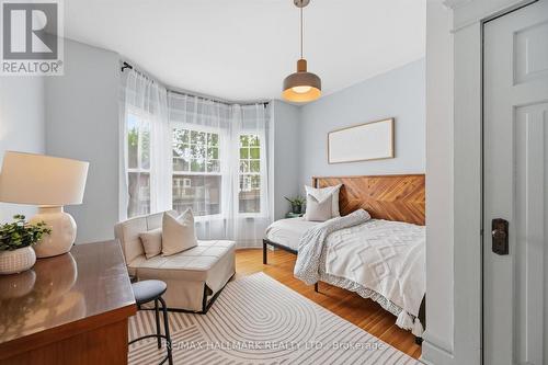 102 Carrick Avenue, Hamilton, ON - Indoor Photo Showing Bedroom