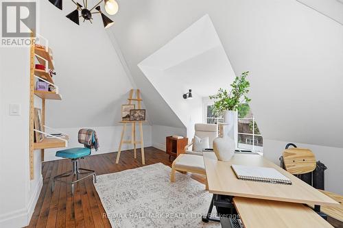 102 Carrick Avenue, Hamilton, ON - Indoor