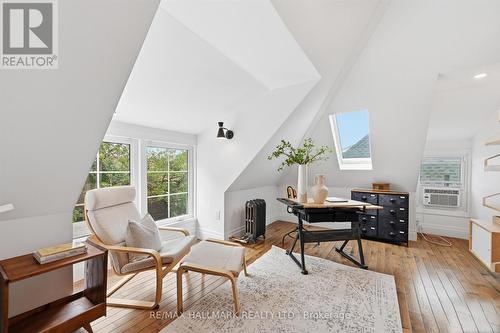102 Carrick Avenue, Hamilton, ON - Indoor Photo Showing Other Room