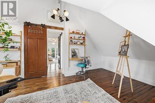 102 Carrick Avenue, Hamilton, ON - Indoor Photo Showing Other Room