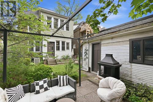 102 Carrick Avenue, Hamilton, ON - Outdoor