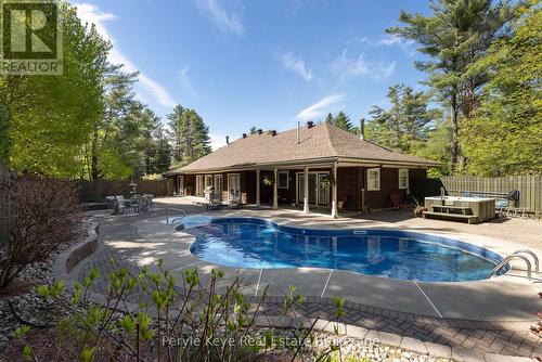 1 KEVIN CRESCENT  Bracebridge (Monck (Bracebridge)), ON P1L 1A7