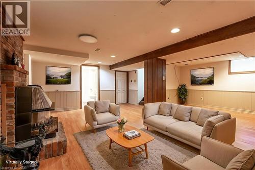 27 Delevan Crescent, Hamilton, ON - Indoor Photo Showing Living Room