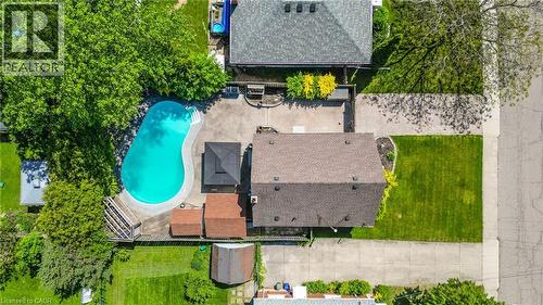 27 Delevan Crescent, Hamilton, ON - Outdoor With In Ground Pool