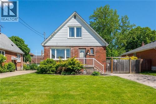 27 Delevan Crescent, Hamilton, ON - Outdoor