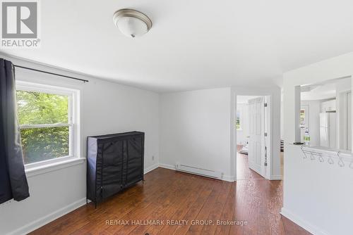 912 St Laurent Boulevard S, Ottawa, ON 