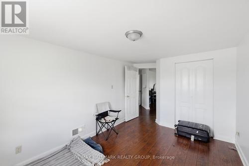 912 St Laurent Boulevard S, Ottawa, ON 