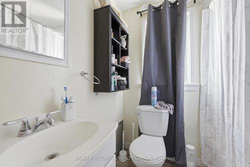 912 St Laurent Boulevard S, Ottawa, ON 