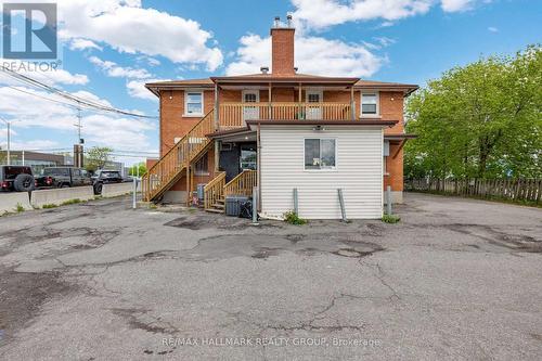 912 St Laurent Boulevard S, Ottawa, ON 