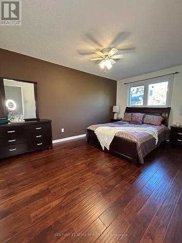 87 Avenue Road, Richmond Hill, ON - Indoor Photo Showing Bedroom