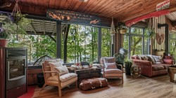 Salon - 