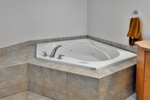 Bathroom - 001-2860 Rue Montcalm, Vaudreuil-Dorion, QC - Indoor Photo Showing Bathroom