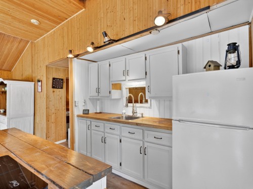 Cuisine - 120 Ch. Bernard, Bury, QC - Indoor Photo Showing Kitchen