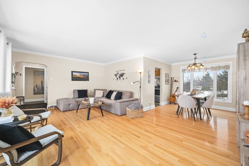 Salon - 766 Ch. John-Dale, Shawville, QC 