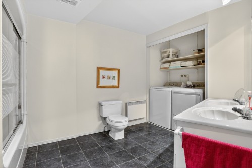 Salle de bains - 692  - 698 7E Rue, Shawinigan, QC - Indoor Photo Showing Bathroom