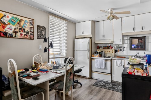 Cuisine - 692  - 698 7E Rue, Shawinigan, QC - Indoor Photo Showing Kitchen