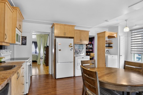 Cuisine - 692  - 698 7E Rue, Shawinigan, QC - Indoor Photo Showing Kitchen